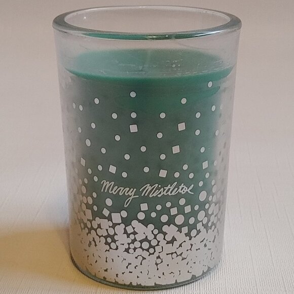 RETRO Bath and Body Works Merry Mistletoe Single Wick Candle NEW - Picture 1 of 5